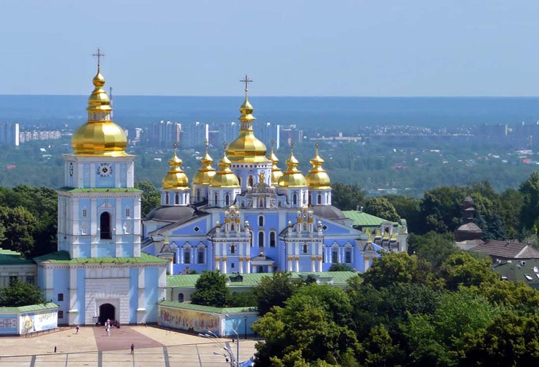 golden-roof Orthodox churches